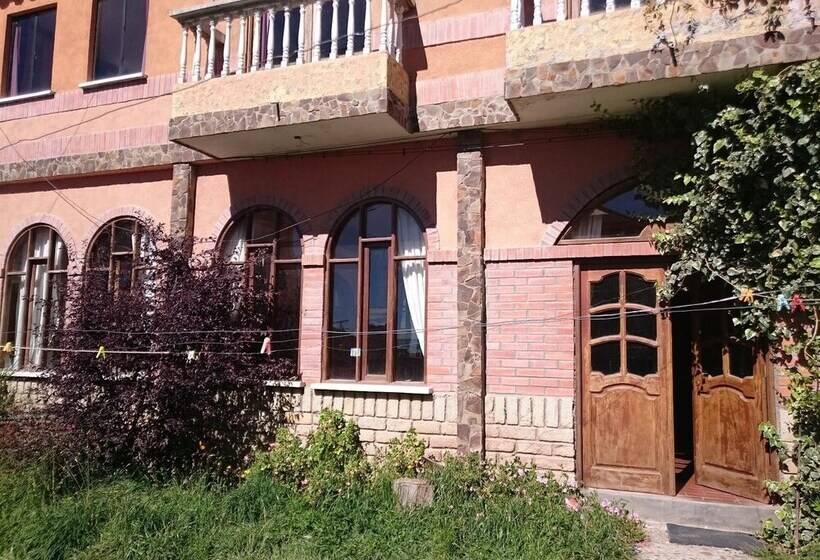 هتل Hostal Real Los Andes Del Lago