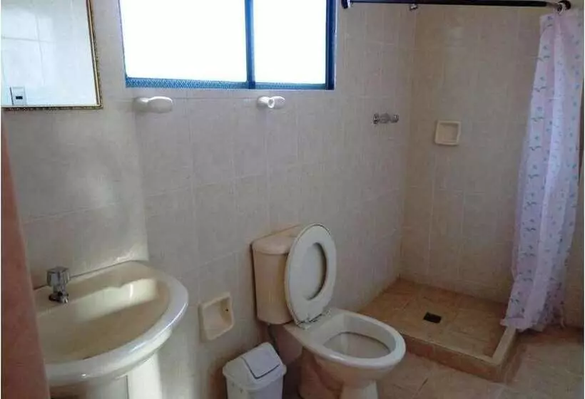 هتل Hostal Real Los Andes Del Lago