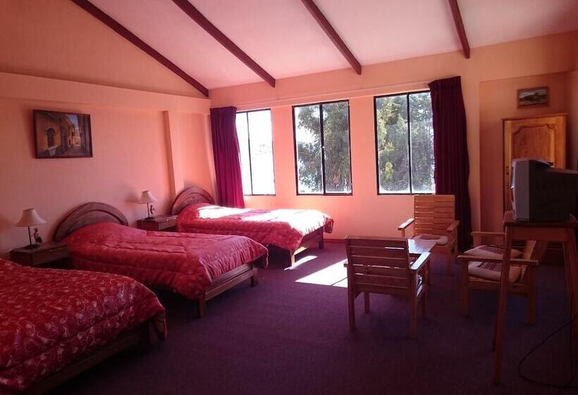 هتل Hostal Real Los Andes Del Lago