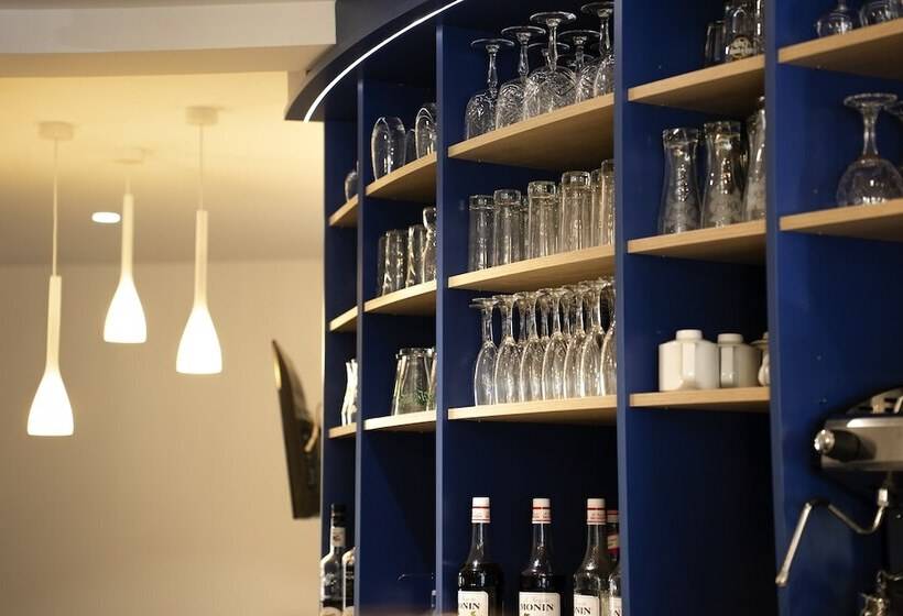 בית מלון כפרי Ibis Styles Fougeres