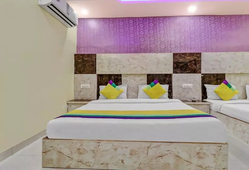 Itsy Hotels Royal Residency