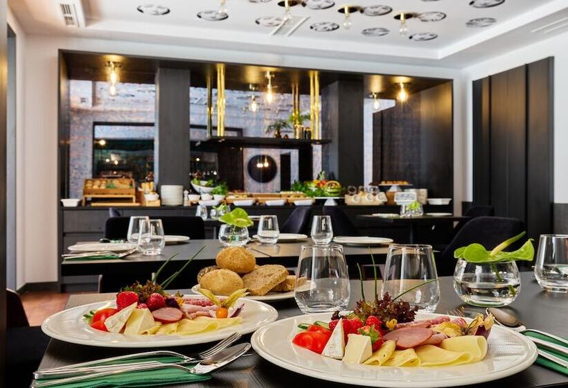 فندق Liberte 33, Bw Premier Collection