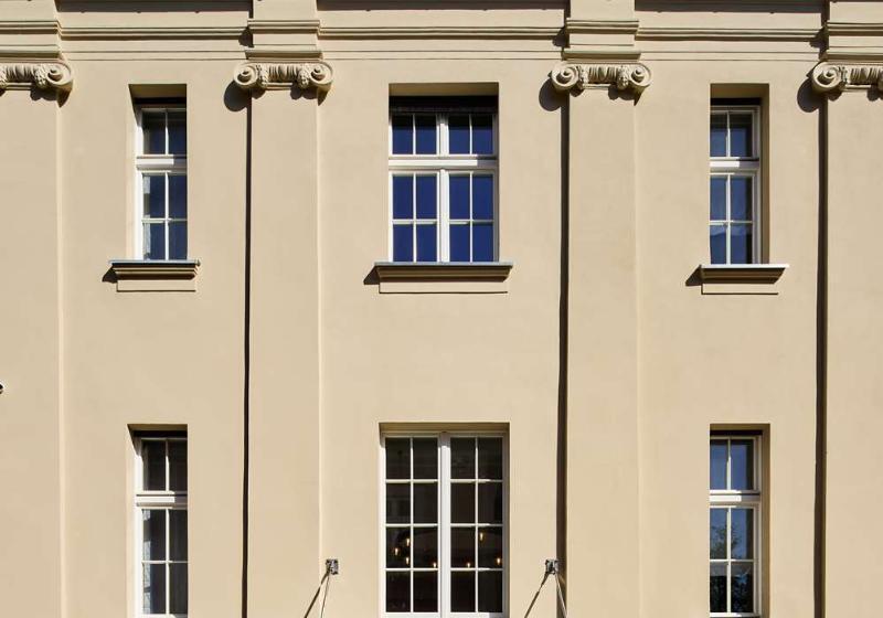 فندق Liberte 33, Bw Premier Collection