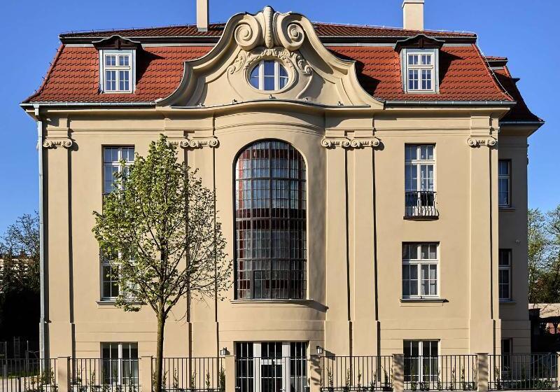 فندق Liberte 33, Bw Premier Collection