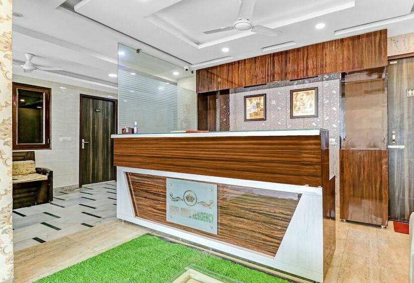 Itsy Hotels Royal Residency