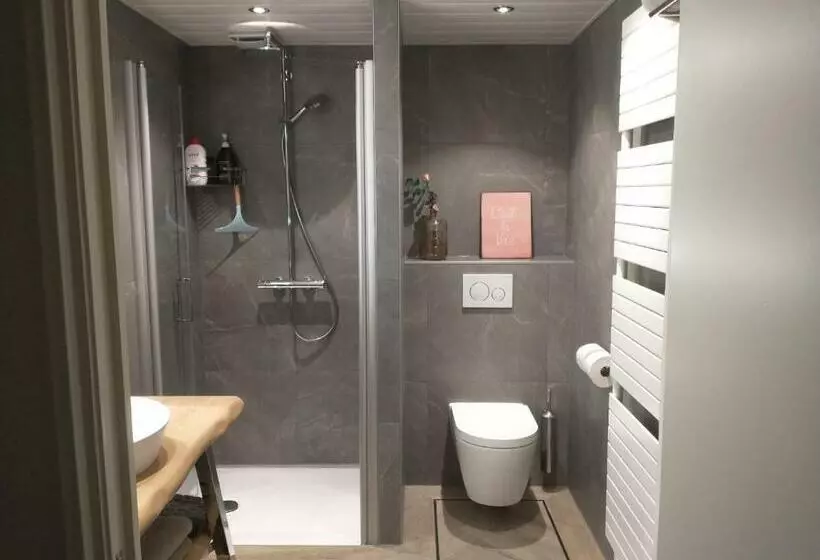 B&bslapenopeeneiland