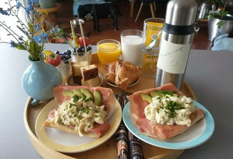 B&bslapenopeeneiland