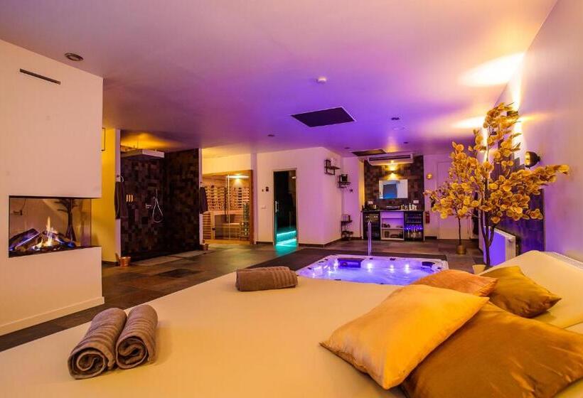 Bed and Breakfast Maas En Waal Wellness & Suites