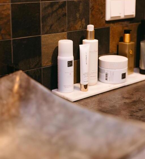 Bed and Breakfast Maas En Waal Wellness & Suites