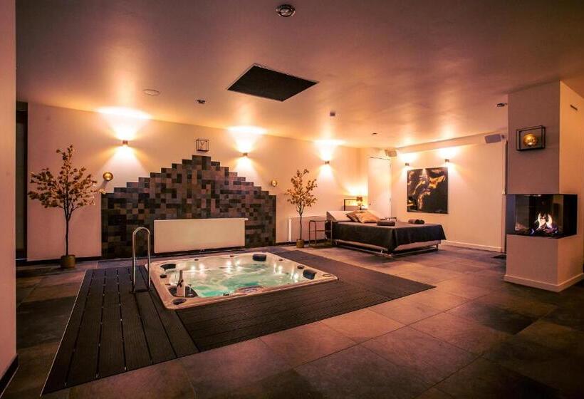 Bed and Breakfast Maas En Waal Wellness & Suites