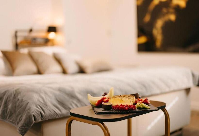 Bed and Breakfast Maas En Waal Wellness & Suites