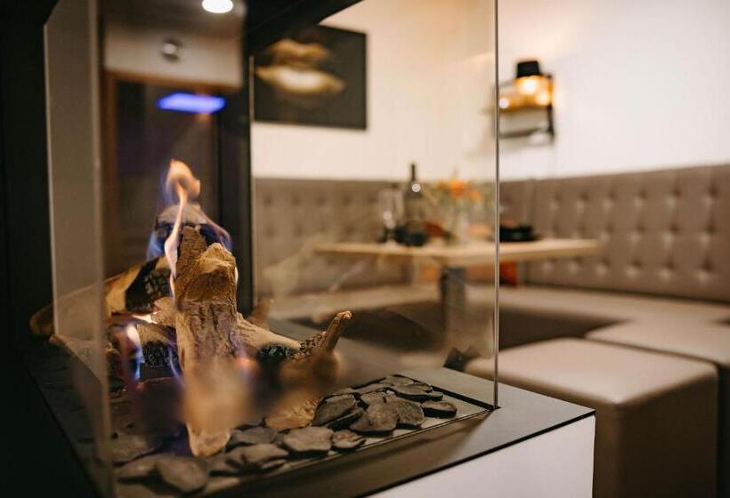 Bed and Breakfast Maas En Waal Wellness & Suites