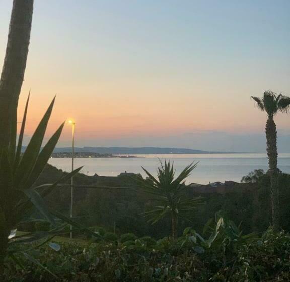 تختخواب و صبحانه Redhouse