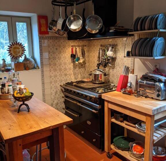 민박 Strawberry Hill