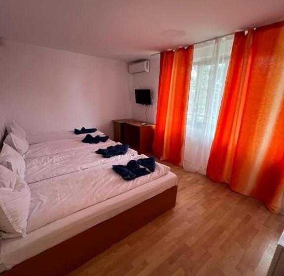 هتل Hellen Residence