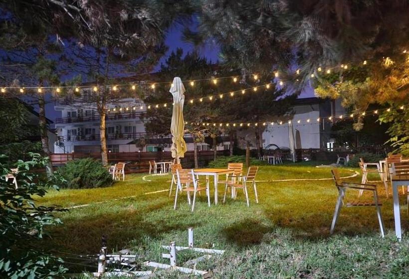 هتل Hellen Residence