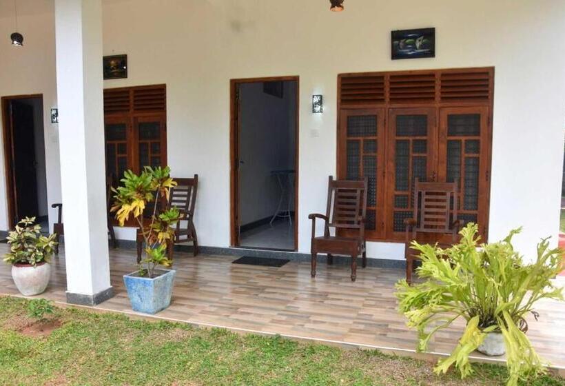 Pensão Wilpattu Lakwin Guest