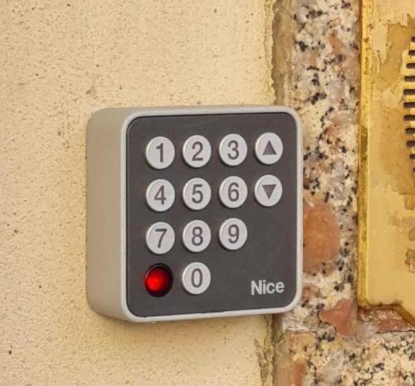 تختخواب و صبحانه Suite Del Mercante