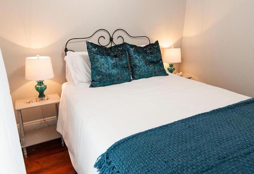 Dabbs Hotel Bed And Breakfast