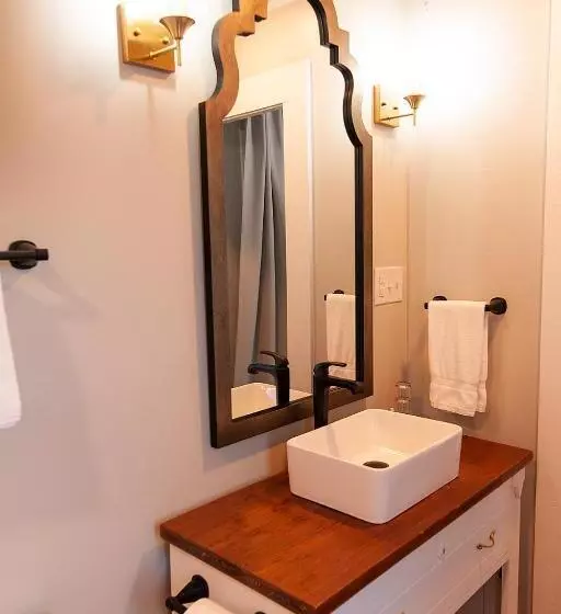 Dabbs Hotel Bed And Breakfast