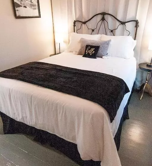 Dabbs Hotel Bed And Breakfast