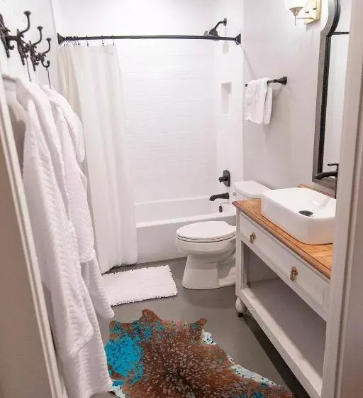 Dabbs Hotel Bed And Breakfast