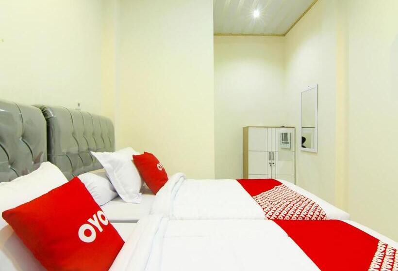 בית מלון כפרי Oyo 90978 Khalifi Guesthouse Syariah