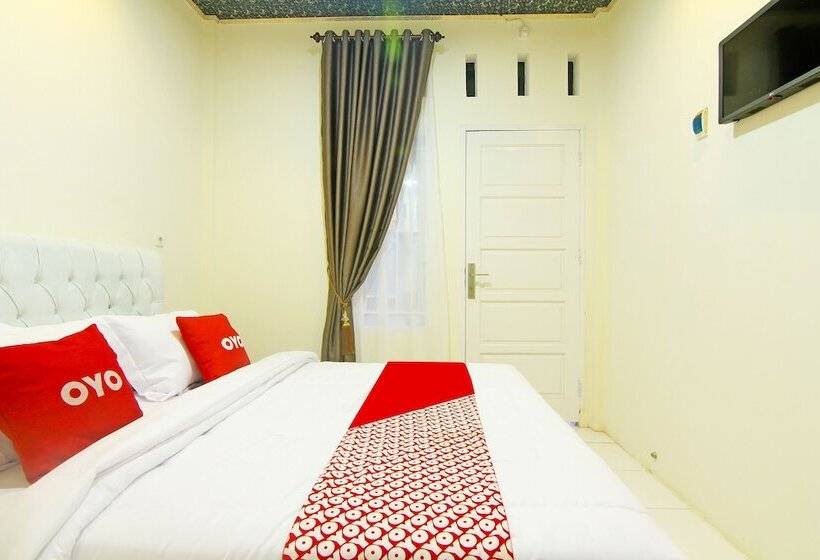 בית מלון כפרי Oyo 90978 Khalifi Guesthouse Syariah