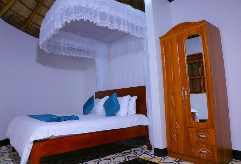 هتل Queen Elizabeth Safari Lodge