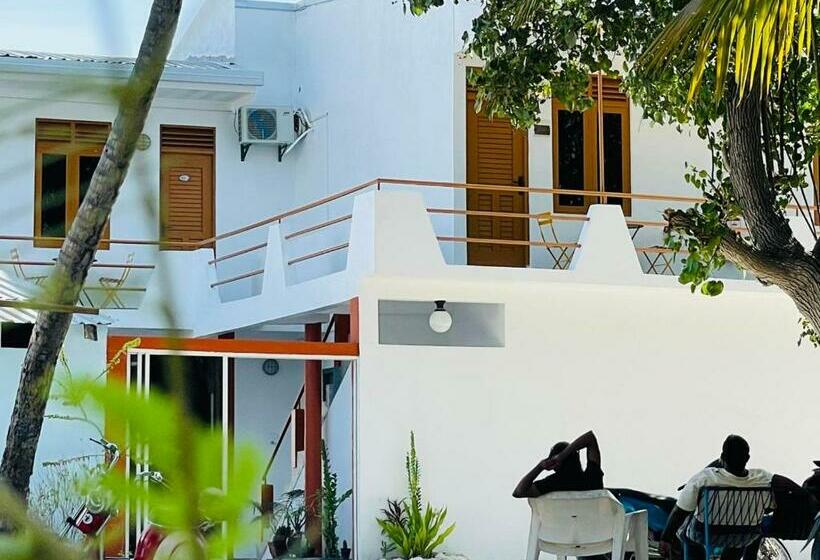 پانسیون Aloha Inn