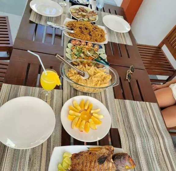 پانسیون Aloha Inn