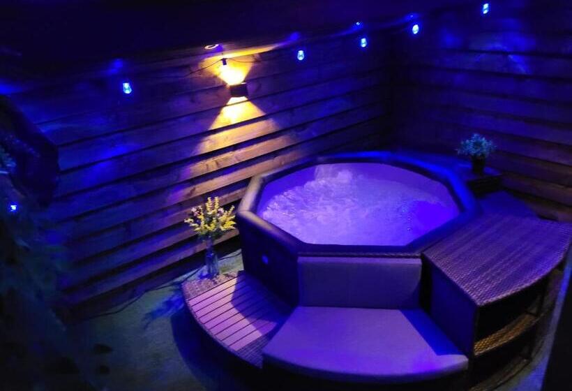 Пансион Chambre Merlot, Piscine Et Spa, Proche St Emilion