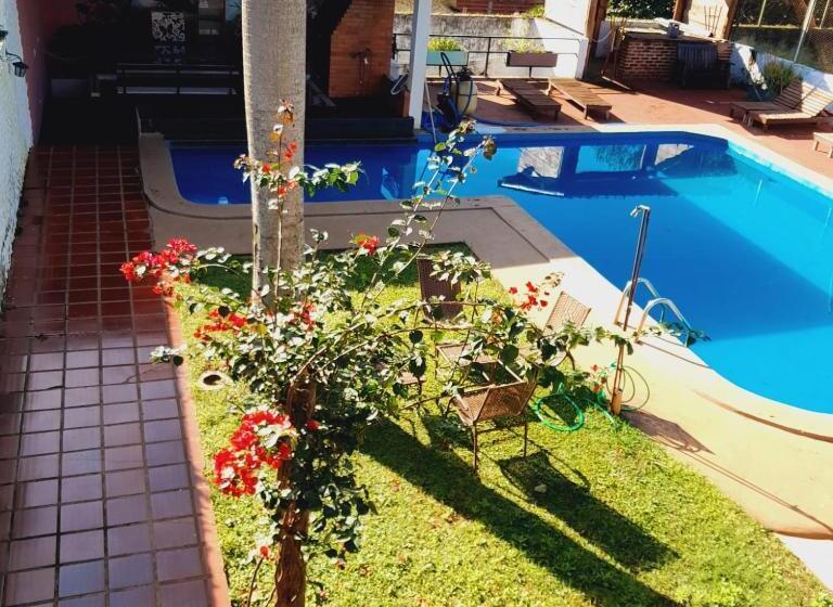 Pensionat Guembe Al Rio Hostel