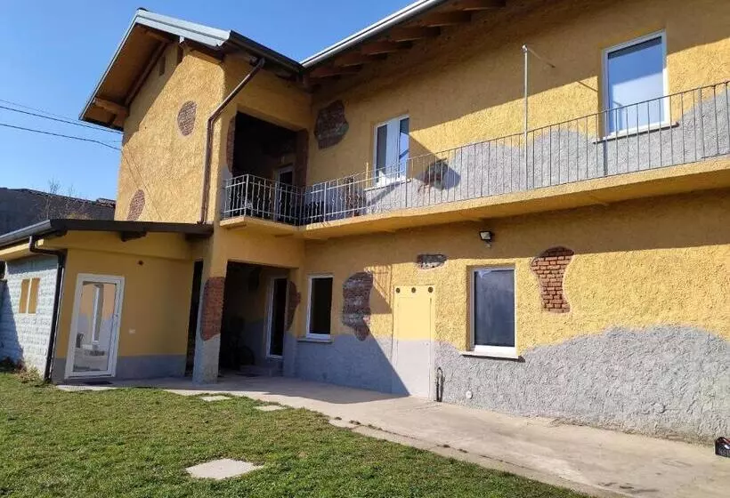 ペンション Villa Ara Rossa