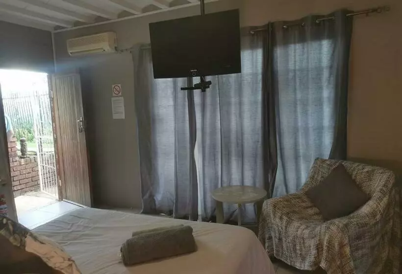 Aamiaismajoitus (B&B) Adams  Mtoti