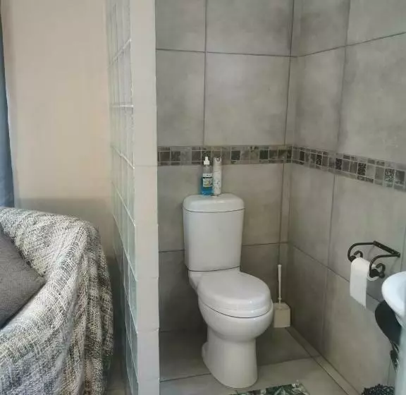 Aamiaismajoitus (B&B) Adams  Mtoti