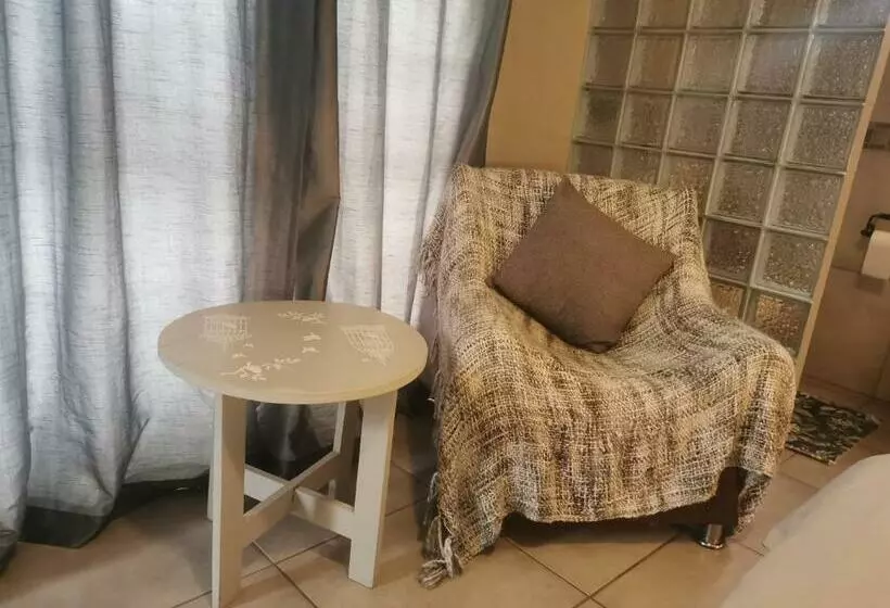 Aamiaismajoitus (B&B) Adams  Mtoti