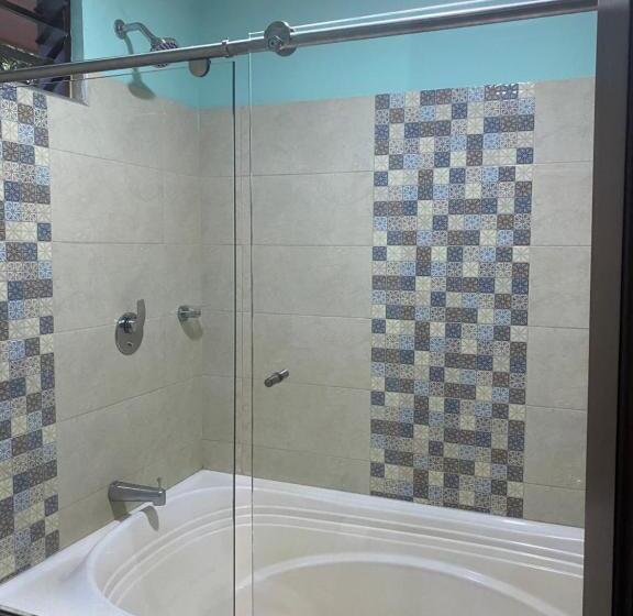 تختخواب و صبحانه La Rosa Buga