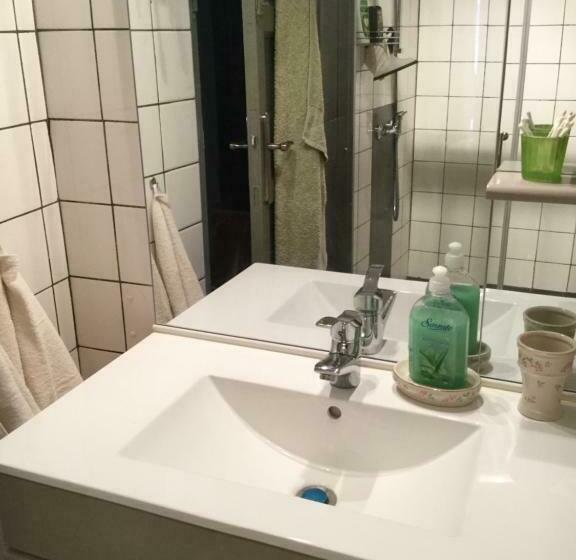 민박 Les Hirondelles