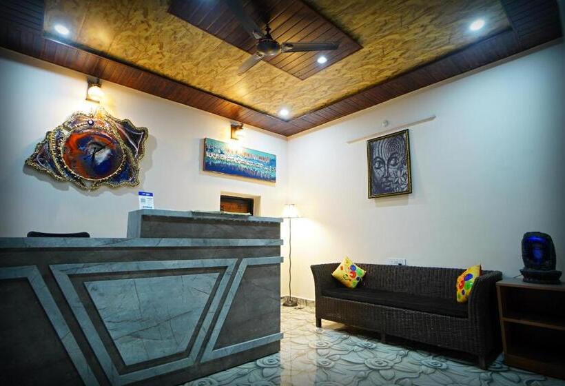 Creek Forest  Riverside Boutique Resort