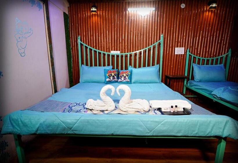 Creek Forest  Riverside Boutique Resort