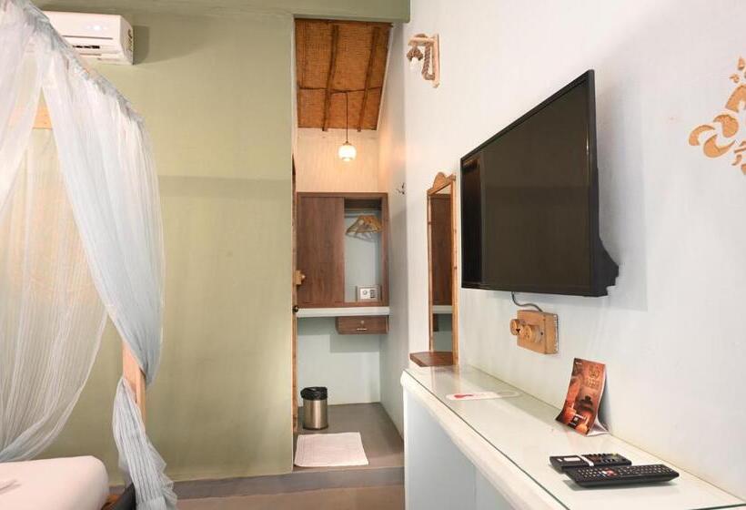 בית מלון כפרי Amadi Beach Front Resort