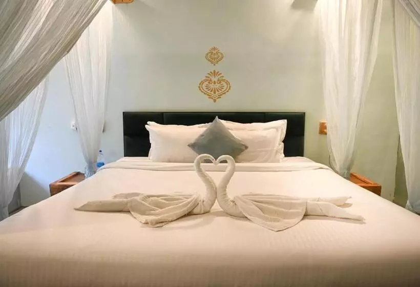 Hôtel Amadi Beach Front Resort