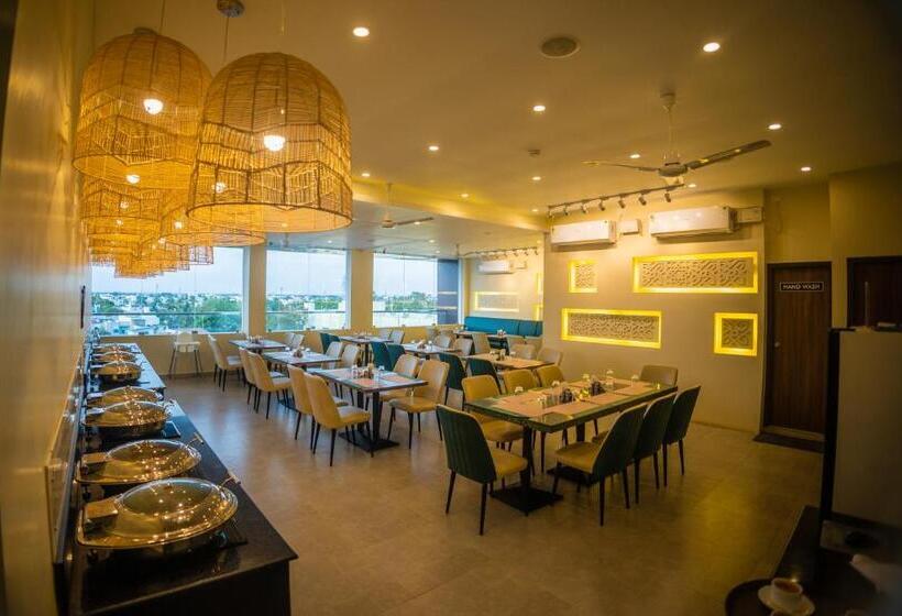 Hotel Coral Residency