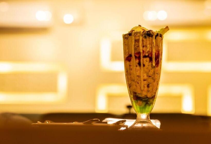 Hotel Coral Residency