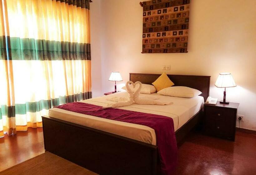 Bentota Hotel Sunset Araliya & Water Sports