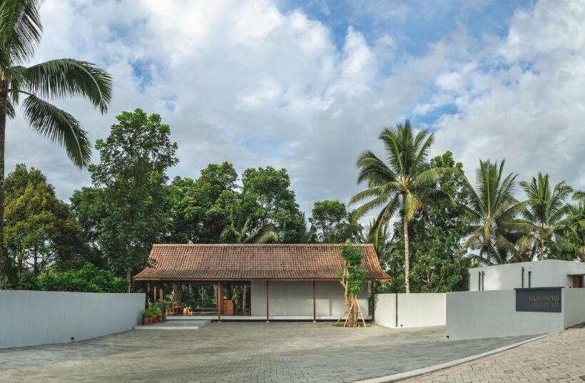 Lintang Luku Tent Resort