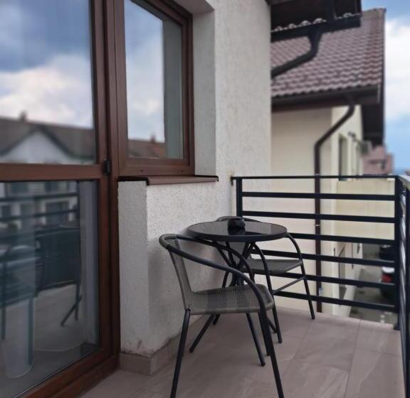 Пансион Five House