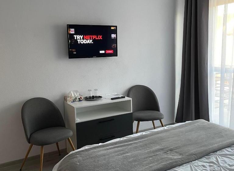 Пансион Five House