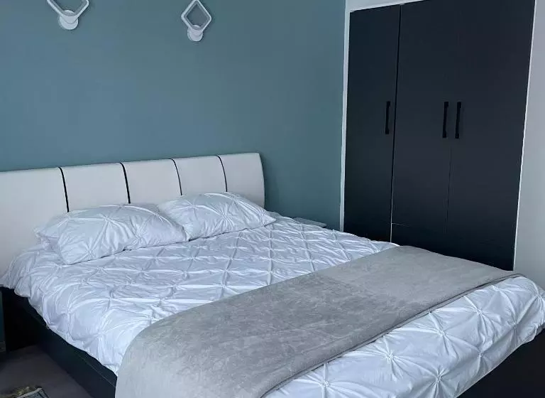 پانسیون Five House